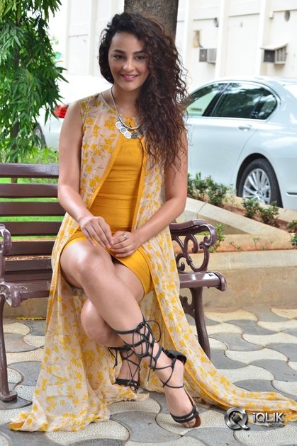 Seerat-Kapoor-At-Raju-Gari-Gadhi-2-Movie-Trailer-Launch